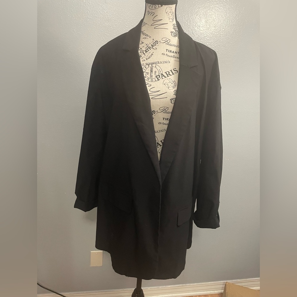 89th & Madison Classic Black Blazer